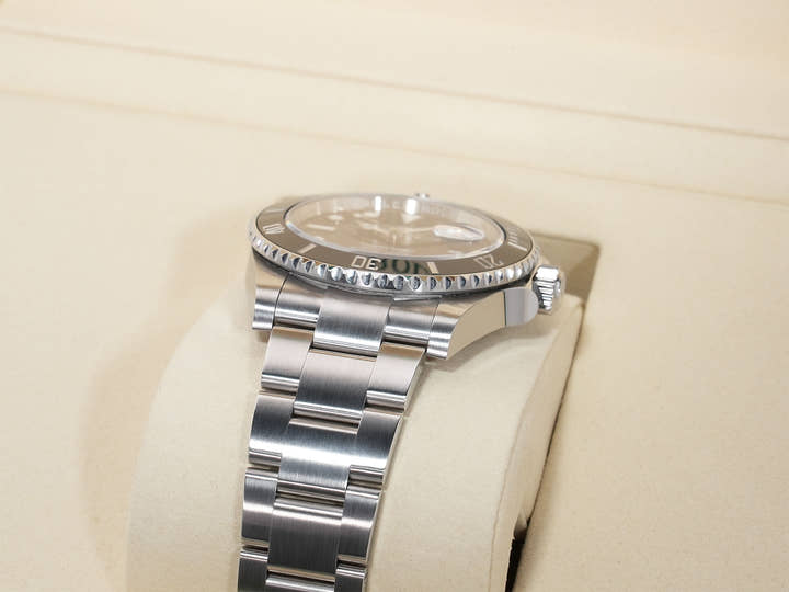 Rolex Submariner Date Ref. 126610LN Stainless Steel Black Dial Used hsib7tie