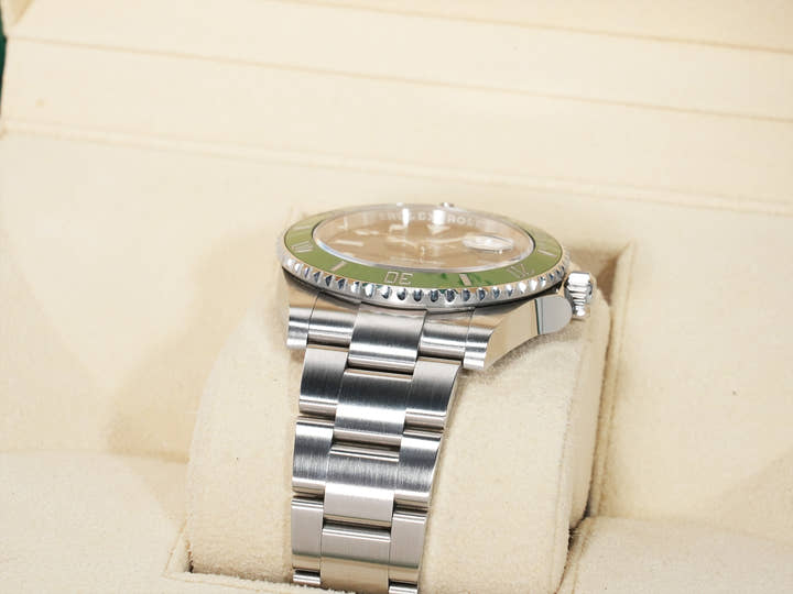 ロレックス サブマリーナー デイト Ref.126610LV ステンレススチール ブラック文字盤 中古 u4797xwo