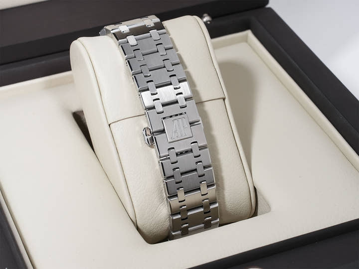 オーデマピゲ ロイヤルオーク Ref.15300ST.OO.1220ST.03 ステンレススチール ブラック文字盤 美品 cv9fbiiv