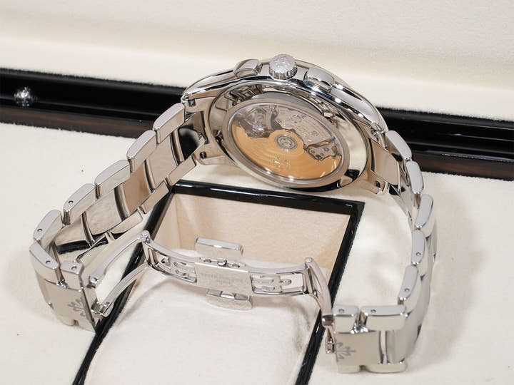 パテックフィリップ アニュアルカレンダー クロノグラフ Ref.5905/1A-001 ステンレススチール オリーブグリーン ソレイユ文字盤 美中古 ru8gg3p9
