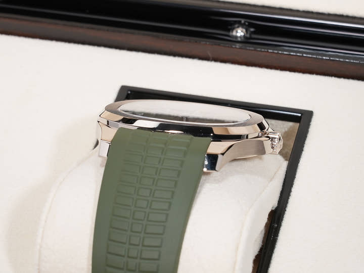 パテックフィリップ アクアノート Ref.5168G-010 ホワイトゴールド カーキグリーン文字盤 美品 gw5qzeja