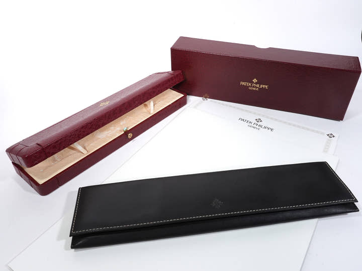 Patek Philippe Calatrava Ref.5026R-001 Rose Gold Black Dial Used 6vujh6bc