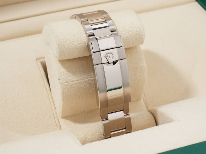 ROLEX GMT-Master II Ref.116719BLRO White Gold Black Dial Oyster Bracelet Pre-owned 9y3ihd9f