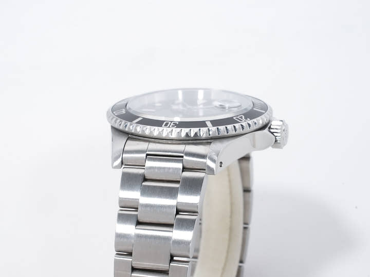 Rolex Submariner Date Ref.16610 Stainless Steel Black Dial Used vyug7ryb
