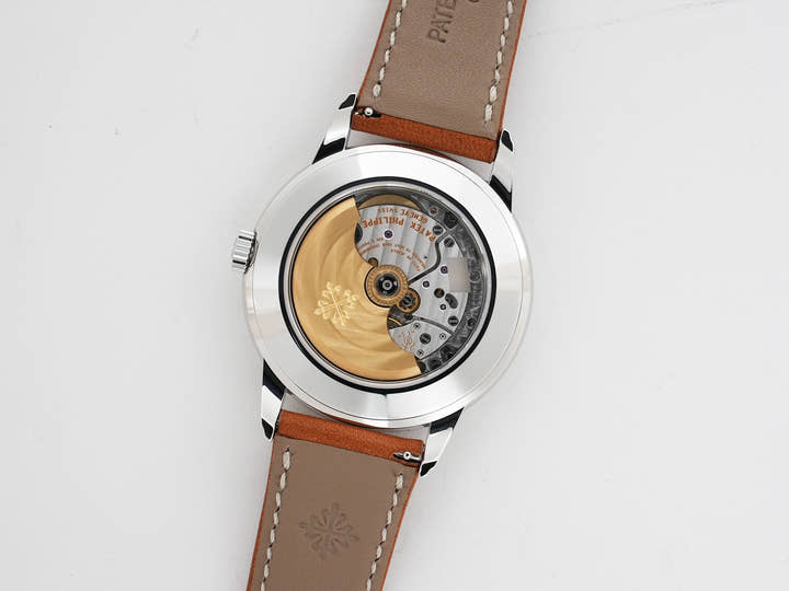 パテックフィリップ カラトラバ ウィークリーカレンダー Ref.5212A-001 ステンレススチール シルバー文字盤 未使用 kukj7yep