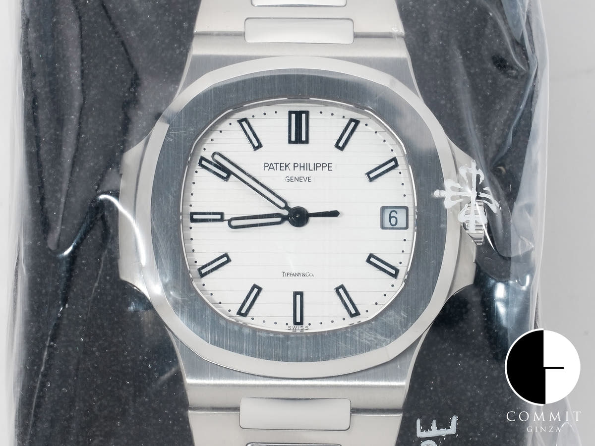 パテックフィリップ ノーチラス TIFFANY&CO. Ref.5711/1A-011 ステンレススチール ホワイト文字盤 デッドストック gvgfug3n
