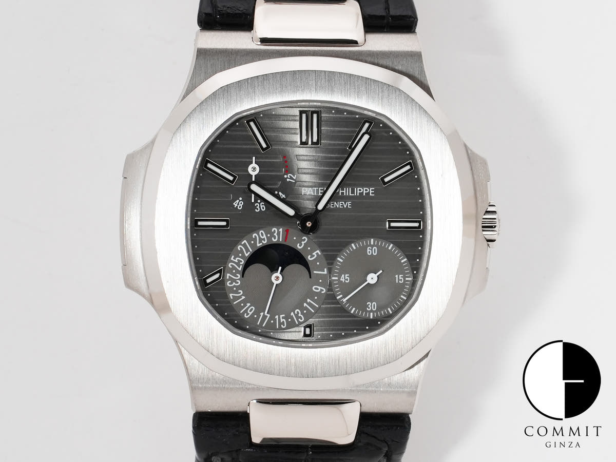 Patek Philippe Nautilus Petit Complication Ref. 5712G-001 White Gold Slate Dial Used v9vb62sf