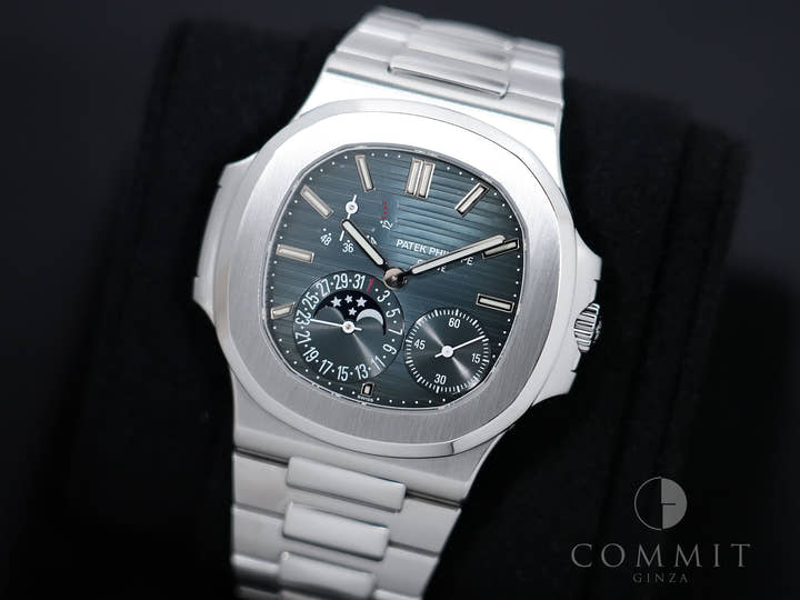 Patek Philippe Nautilus Petit Complication Ref. 5712/1A-001 Stainless Steel Blue Dial Excellent Condition syz9p39g