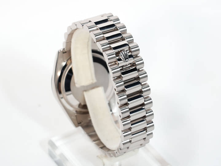 ロレックス デイデイト36 Ref.118209 ホワイトゴールド シルバー文字盤 中古 co6yg424