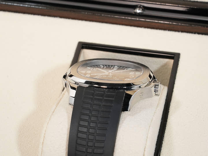 Patek Philippe Aquanaut Travel Time Ref.5164A-001 Stainless Steel Black Dial Excellent Pre-owned dmronn78