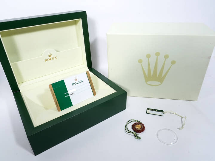 Rolex Day-Date Ref. 118205FA Pink Gold Brown 8P Diamond/2P Ruby Dial Pre-owned y2p9zfen
