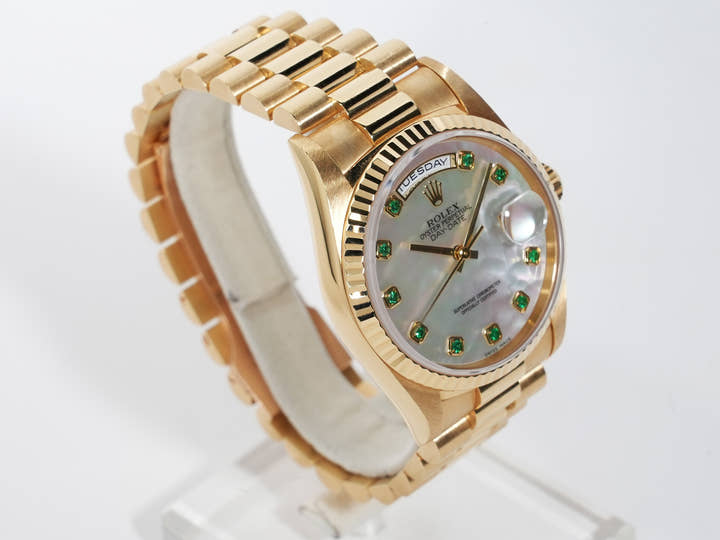 Rolex Day-Date 36 Ref. 18238NGE Yellow Gold White Mother-of-Pearl Dial Used 753z6vqg
