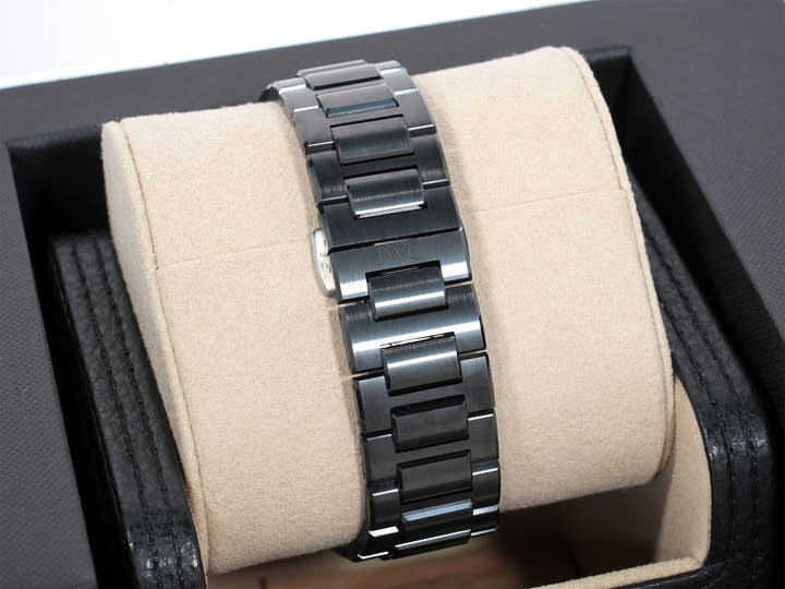 IWC インヂュニア オートマティック 42 Ref.IW338903 ブラックセラミック ブラック文字盤 未使用 tymfbrtn