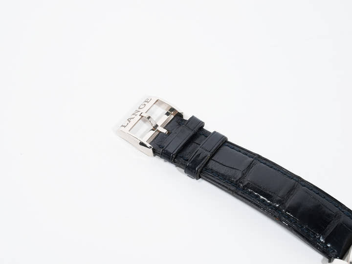 A.ランゲ&ゾーネ サクソニア Ref.105.027 ホワイトゴールド ブルー文字盤 中古 r345t8mi