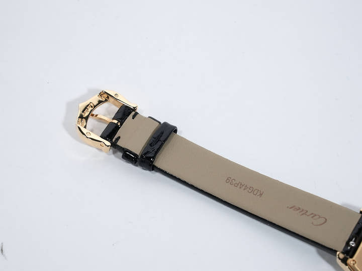 Cartier Tortue Ref. WGTO0015 Yellow Gold Champagne Dial Unworn f5u6yttd