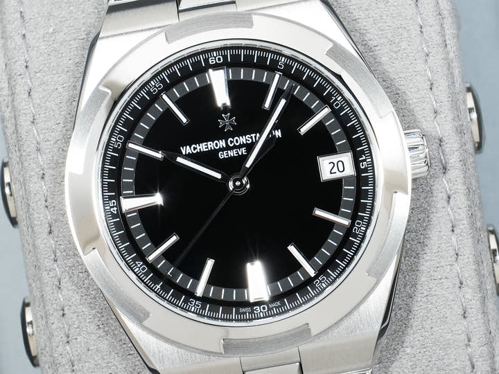 ヴァシュロンコンスタンタン オーヴァーシーズ オートマティック Ref.4520V/210A-B483 ステンレススチール ブラック文字盤 未使用 u6siphen