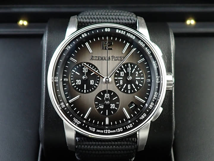 オーデマピゲ CODE 11.59 バイ オーデマ ピゲ クロノグラフ Ref.26393NB.OO.A002KB.01 ホワイトゴールド/セラミック スモークグレー文字盤