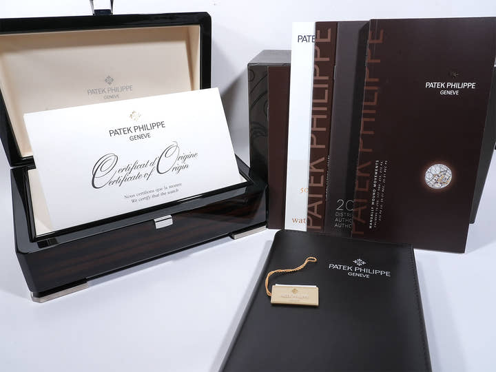 パテックフィリップ カラトラバ Ref.5196J-001 イエローゴールド シルバー文字盤