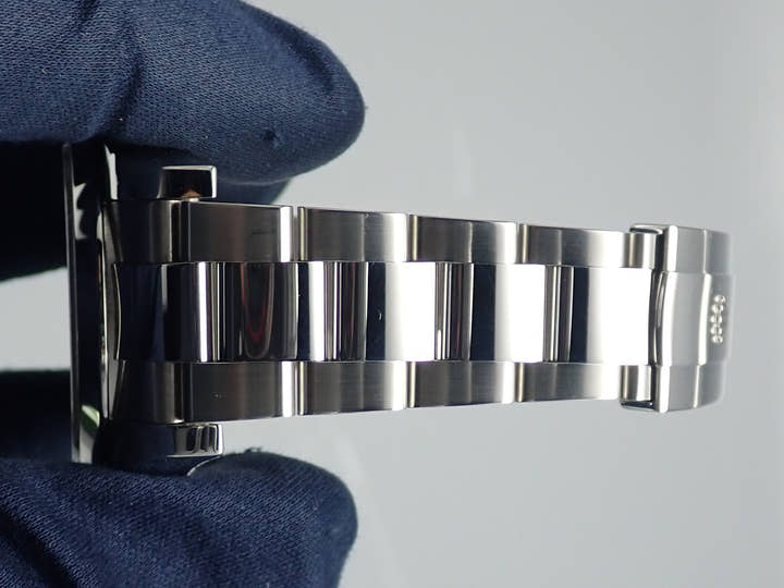 ロレックス ミルガウス Ref.116400 ホワイト文字盤 中古 milgauss-33