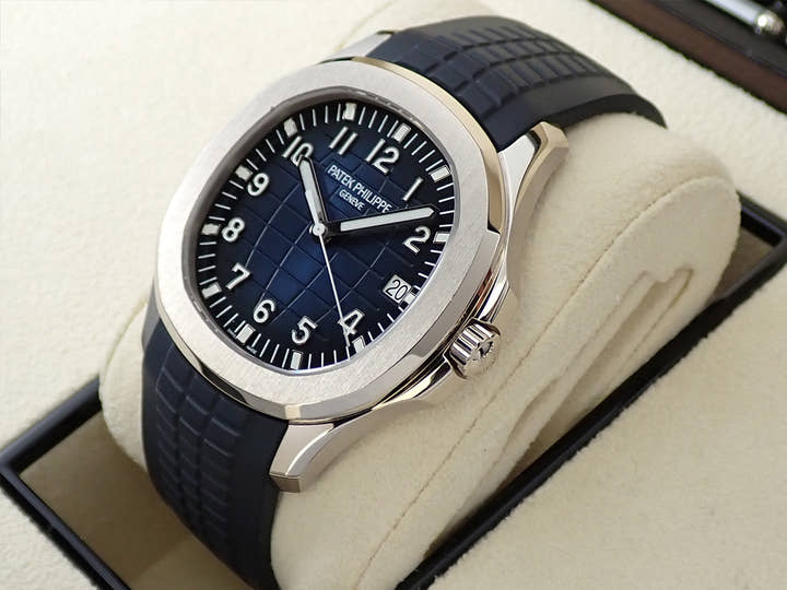 パテックフィリップ アクアノート Ref.5168G-001 ホワイトゴールド ミッドナイトブルー文字盤