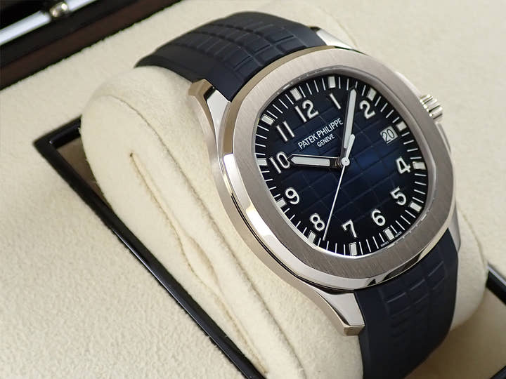 パテックフィリップ アクアノート Ref.5168G-001 ホワイトゴールド ミッドナイトブルー文字盤
