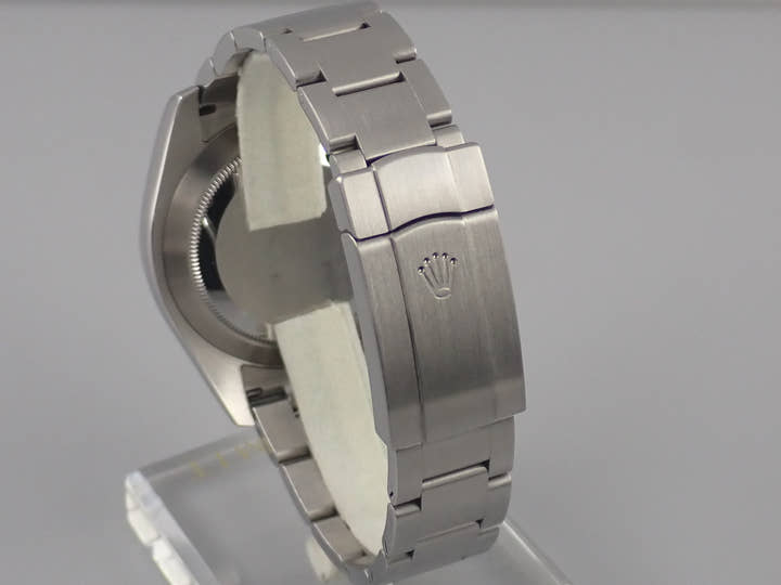 ロレックス エアキング Ref.116900 ブラック文字盤 中古 airking-21