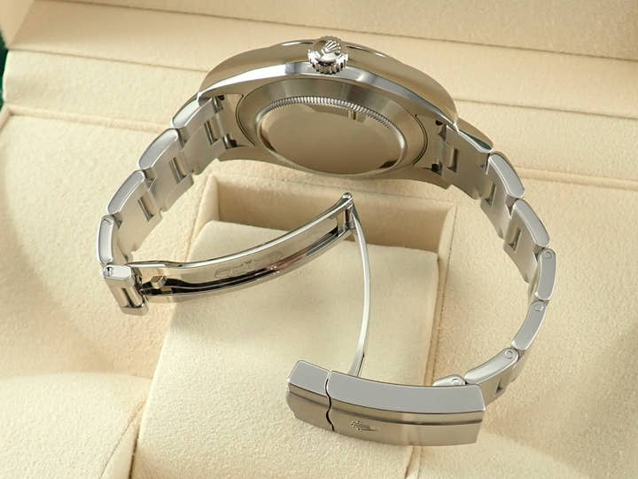 Rolex Air King Ref.116900 Black Dial Unused airking-46