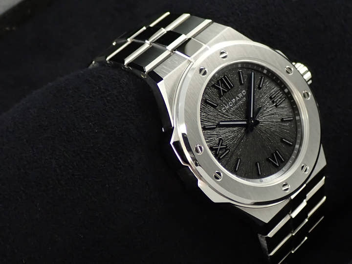 ショパール アルパイン イーグル 41 SHIKKOKU Ref.298600-3021 ブラック文字盤 中古 7SH3YYAX