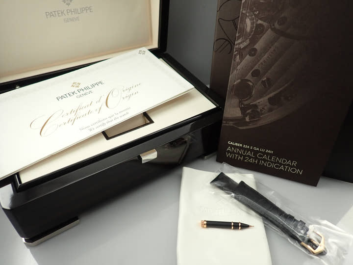 パテックフィリップ アニュアルカレンダー Ref.5205R-010 ローズゴールド ブラック文字盤