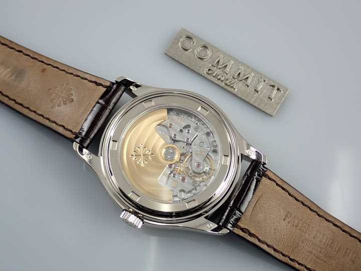 Patek Philippe Annual Calendar Ref.5146G-010 Grey Dial Used annual-calendar-20