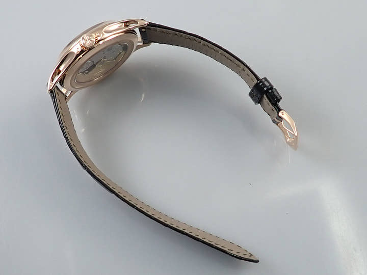 パテックフィリップ アニュアルカレンダー Ref.5205R-011 ローズゴールド オリーブグリーン文字盤