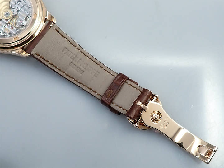 パテックフィリップ アニュアルカレンダー ムーンフェイズ Ref.5146R-001 ローズゴールド アイボリー文字盤