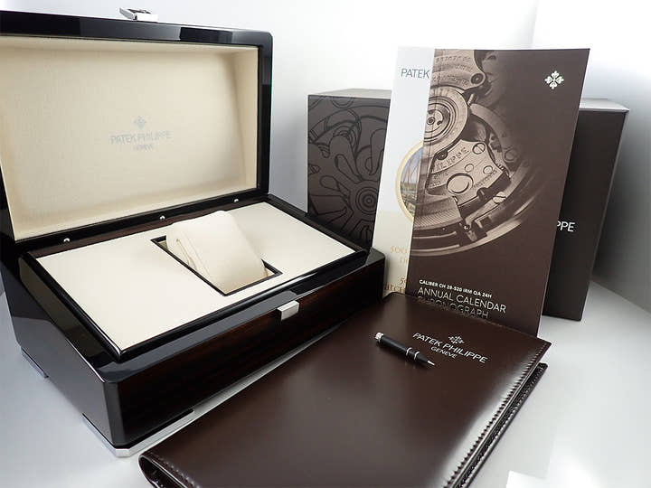 パテックフィリップ アニュアルカレンダー クロノグラフ Ref.5961P-001 プラチナ マット・ブルー・オパーリン文字盤