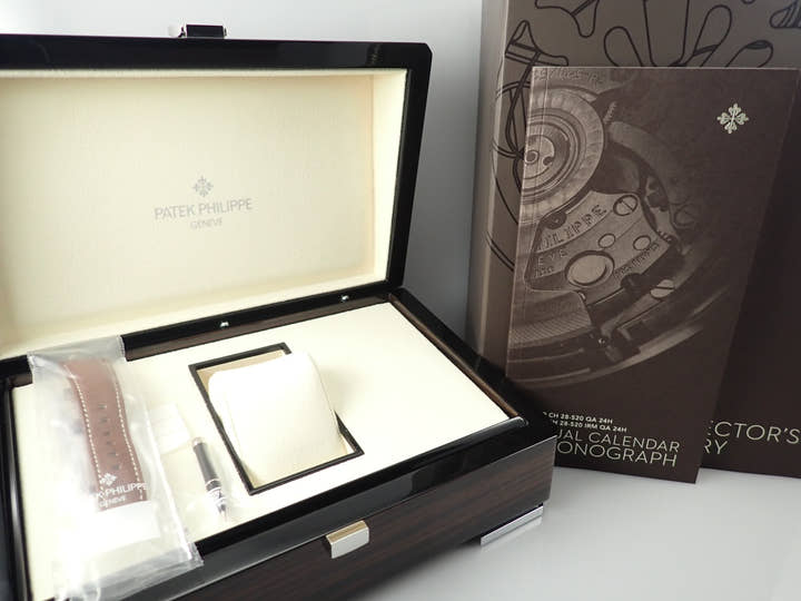 Patek Philippe Annual Calendar Chronograph Ref. 5960/01G-001 White Gold Blue Dial