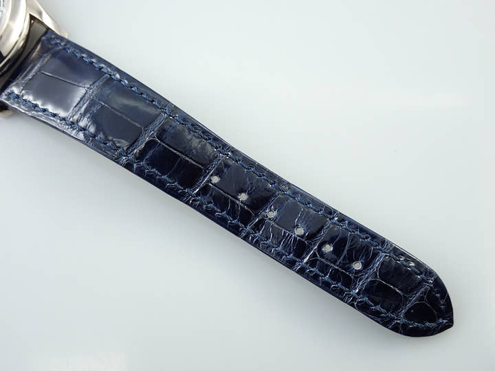 パテックフィリップ アニュアルカレンダー Ref.5205G-013 ホワイトゴールド ブルーブラックグラデーション文字盤
