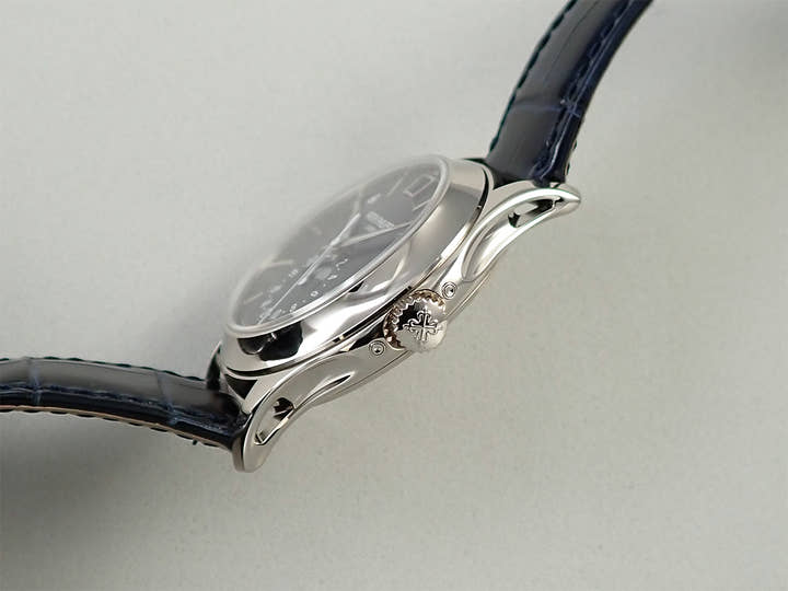 パテックフィリップ アニュアルカレンダー Ref.5205G-013 ホワイトゴールド ブルーブラックグラデーション文字盤