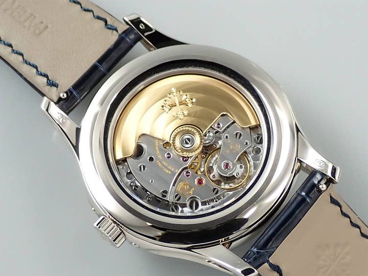 パテックフィリップ アニュアルカレンダー Ref.5205G-013 ホワイトゴールド ブルーブラックグラデーション文字盤