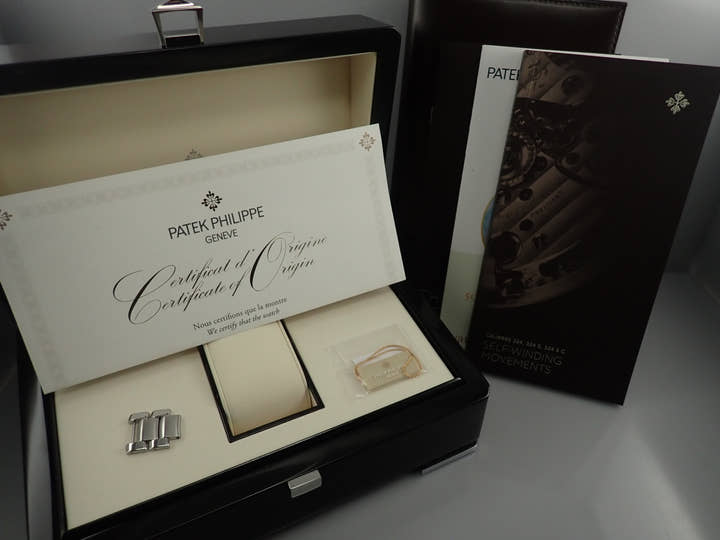 Patek Philippe Aquanaut Extra Large Ref. 5167/1A-001 Stainless Steel Black Dial