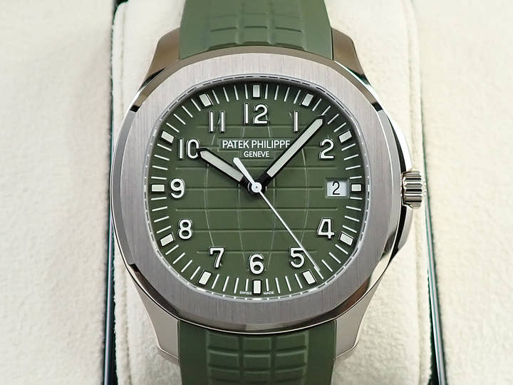 パテックフィリップ アクアノート Ref.5168G-010 ホワイトゴールド カーキグリーン文字盤