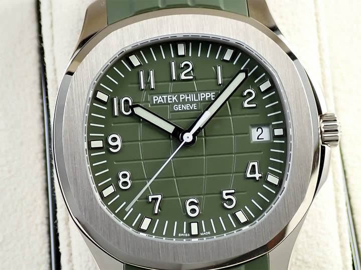 パテックフィリップ アクアノート Ref.5168G-010 ホワイトゴールド カーキグリーン文字盤