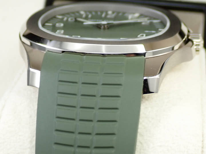 パテックフィリップ アクアノート Ref.5168G-010 ホワイトゴールド カーキグリーン文字盤
