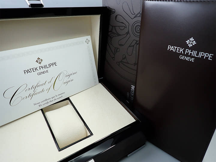 パテックフィリップ アクアノート Ref.5168G-010 ホワイトゴールド カーキグリーン文字盤