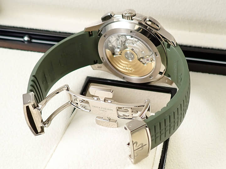 パテックフィリップ アクアノート Ref.5968G-010 ホワイトゴールド カーキグリーン文字盤