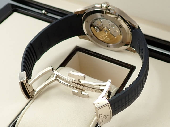 パテックフィリップ アクアノート Ref.5168G-001 ホワイトゴールド ミッドナイトブルー文字盤