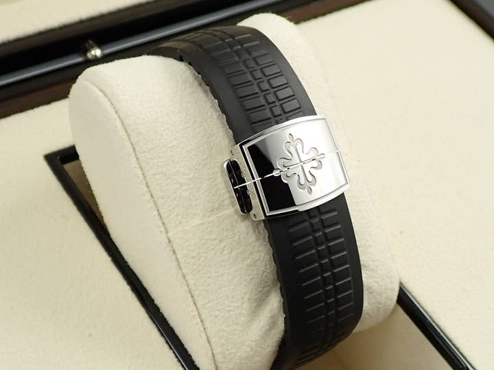 パテックフィリップ アクアノート トラベルタイム Ref.5164A-001 ステンレススチール ブラック文字盤