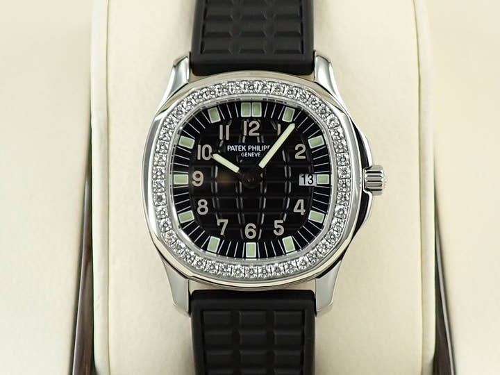 パテックフィリップ アクアノート ルーチェ Ref.4961A-001 ステンレススチール ブラック文字盤