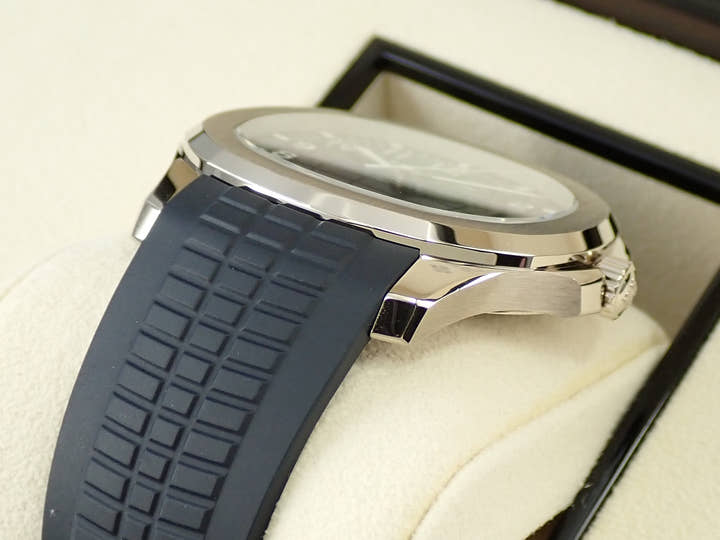 パテックフィリップ アクアノート Ref.5168G-001 ホワイトゴールド ミッドナイトブルー文字盤