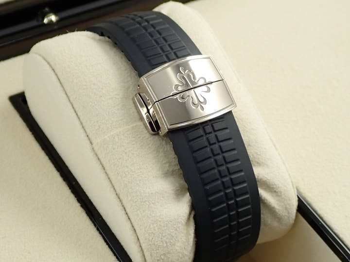 パテックフィリップ アクアノート Ref.5168G-001 ホワイトゴールド ミッドナイトブルー文字盤