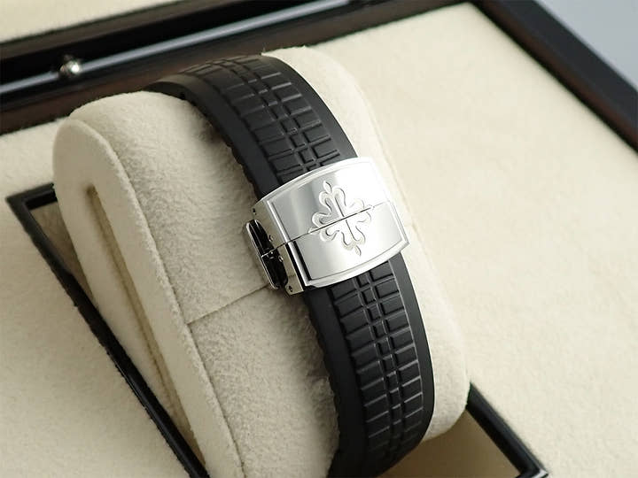 パテックフィリップ アクアノート トラベルタイム Ref.5164A-001 ステンレススチール ブラック文字盤