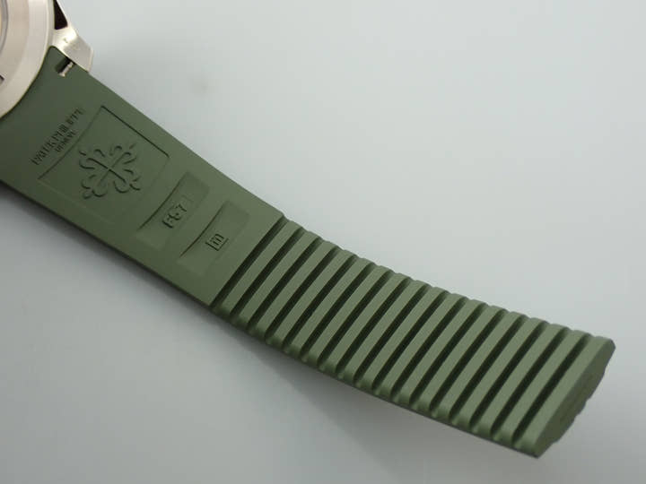 パテックフィリップ アクアノート Ref.5168G-010 ホワイトゴールド カーキグリーン文字盤